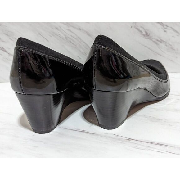 Ellen Tracy Women's Black Reagan Patent Leather Fabric 2.5" Wedge Heel Size 8M - Picture 2 of 9